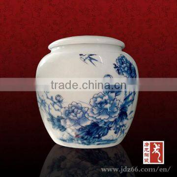 Factory direct wholesale good quality blue and white ceramic tea caddy in Jingdezhen
