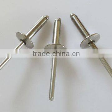 Large flange head blind rivet