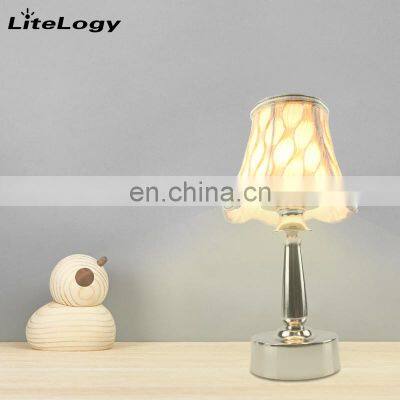 luxury bed side reading fabric shade metal table lamps rechargeable modern hotel table lamps