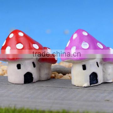 Colorful house shaped resin mushroom for garden decoration                        
                                                Quality Choice