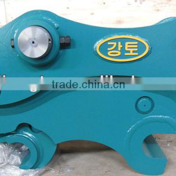 Quick hitch coupler for different excavator