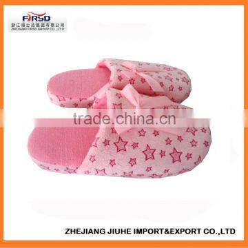 Cheap and Cute Design Indoor Slipper for Women