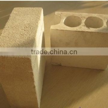 Clay insulating brick