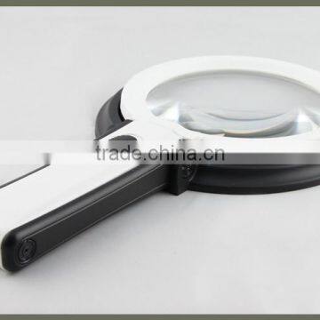 Light Plastic 2x 130 Reading Magnifier with Recharger LED Lights