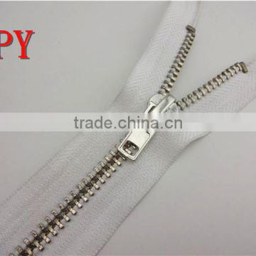 8# Fashion Metal Zipper with Silver Teeth