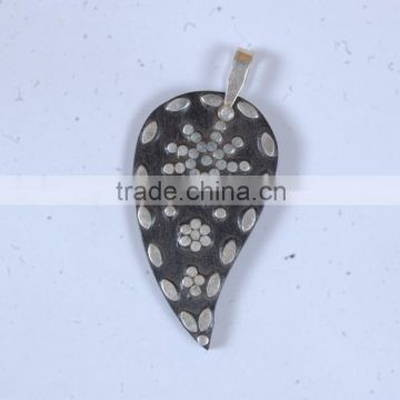 falak gems leaf shaped antique silver wooden pendants