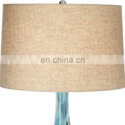 The unique Chinese white blue hotel bedside ceramic chinese porcelain lamp