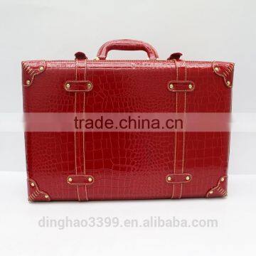 New arrival luggage case customized PU travel bag fashion red tote travel bag