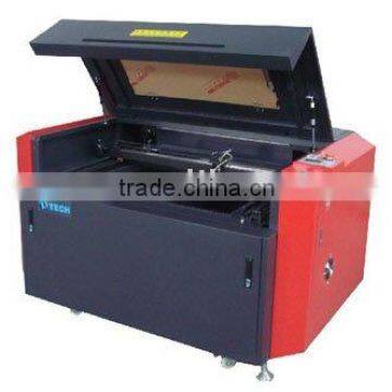 CO2 laser engraving/cutting machine