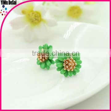 flower earrings Small pure and fresh and Daisy flowers small earrings