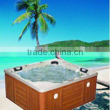 luxurious outdoor bathtub