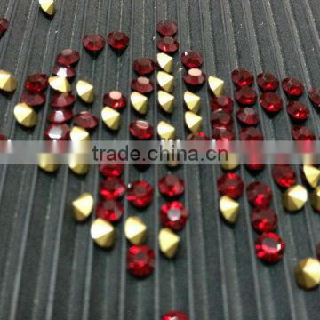 Siam color pointback glass chaton stones
