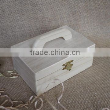 Natural unfinished lightweight wood craft hinged box with handle