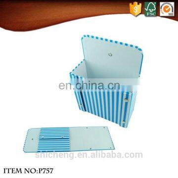 Foldable paper cardboard gift package box with magnet