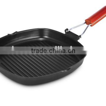 Non-stick grill pan with wooden handle kitchen cookware