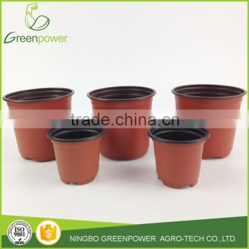 plastic gardening flower pots