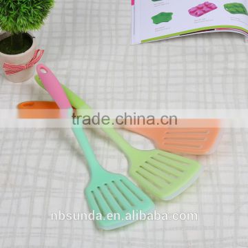 Hot sale food grade kitchen tool silicon spatula wholesale