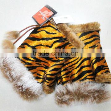 chic leopard gloves
