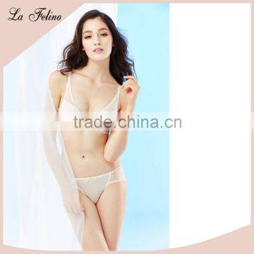 Comfortable B80 cup Molded Deep V seamless Bra