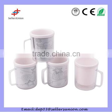 Double wall cup with holder