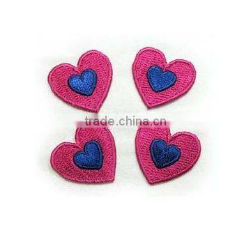 professional custom personalized embroidery heart designpatches for garment