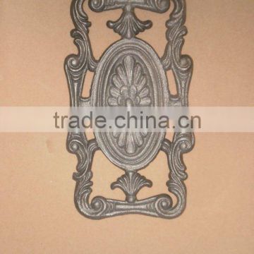 good quality wrought iron & cast iron decorated gate ornament