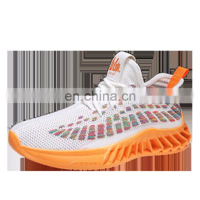 Factory Outlet 2021 Christmas and Winter New Korean Fashion Trend Flying Knitted Custom Men's Fashion Casual Sports Shoes