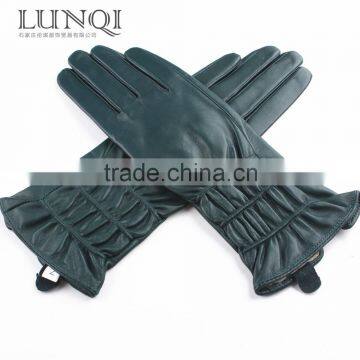 2015 new style green sheepskin leather gloves with ripple pattern for female