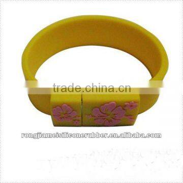 USB flash disk 2GB yellow color the most attractive