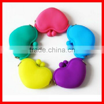 Hot sale manufacturer fashion heart shaped silicone coin wallet