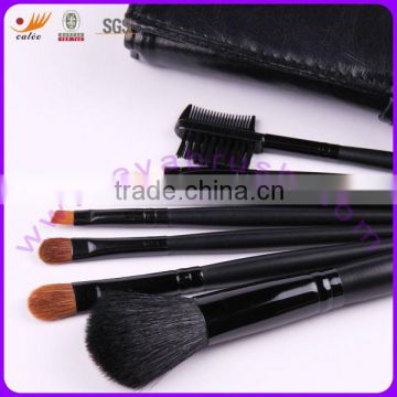 Fashionable Cosmetic Make-Up Brushes With Black Color Pouch