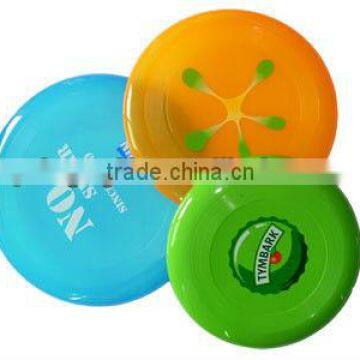 Plastic frisbee disk flying dish