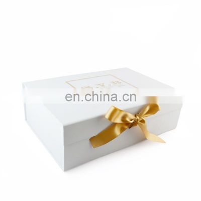 Customized paper packaging boxes of high-end  wine with ribbon