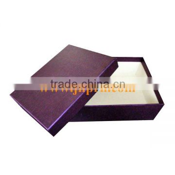 Pearlescent paper box