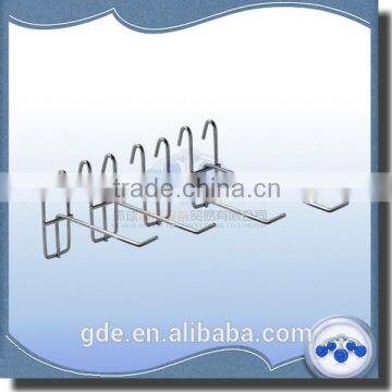 Light duty simple wire gridwall display hook
