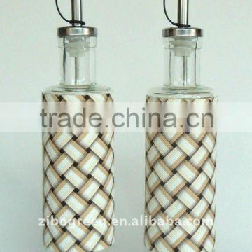 round glass oil bottle with leather coating (TW675P2)