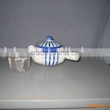 Japanese style tea pot