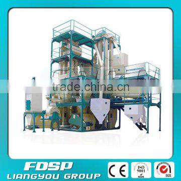 Compact structure 4-6tph small animal feed production line