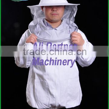Comfortable and adjustable beekeeper jacket with different thickness for different seasons