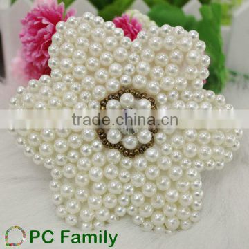 Wholesale Fashion Pearls Brooch Flower