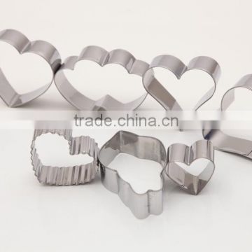 heart shaped metal cookie cutters