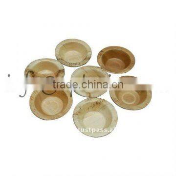 Biodegradable 6 Inch Round Palm Leaf Dinnerware Plates for sale
