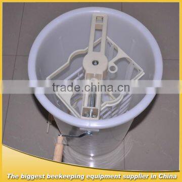 2 frames manual plastic honey centrifuge