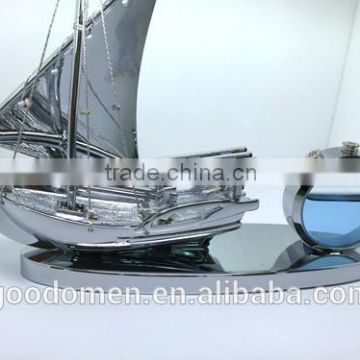 Custom fancy zinc alloy mini sailboat modle Car perfume seat made in China
