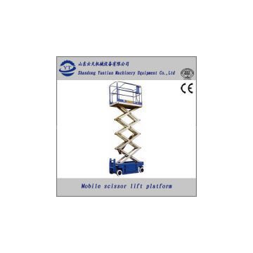 Self-propelled hydraulic scissor lift platform for house repairing