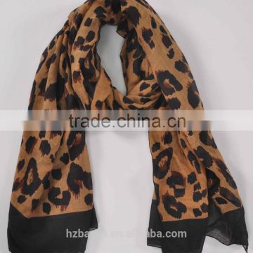Factory polyester leopard printed long scarf