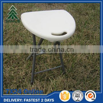 Easily- handing plastic folding chair for garden and outdoor party