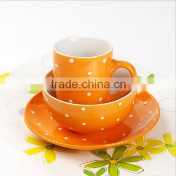 China wholesale western 12pcs color glazed ceramic fine porcelain dinnerware set for 4 people