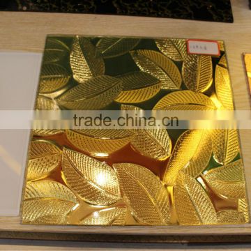 Golden color Fuso patterned glass mirror