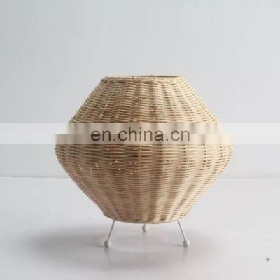 Hot Selling Rattan Japanese Style Tripod Table Lamp, Wicker Small Bedside Wicker Lamp Decorative Kid's Room Cheap Wholesale
